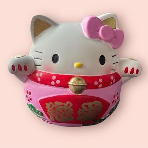 Sanrio Hello Kitty Ceramic Lucky Figurine (Love)